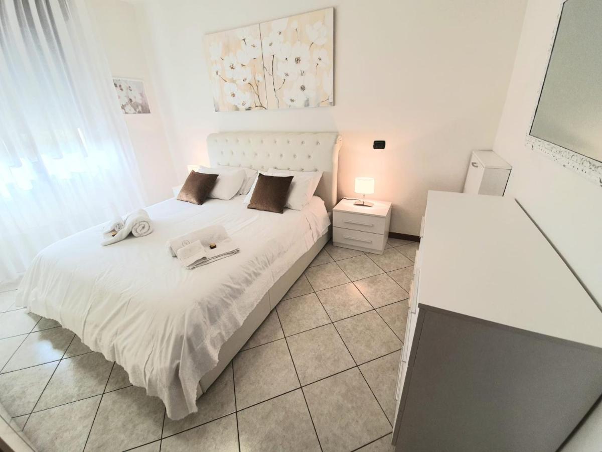 Appartamento Diamantina Desenzano del Garda Exterior photo